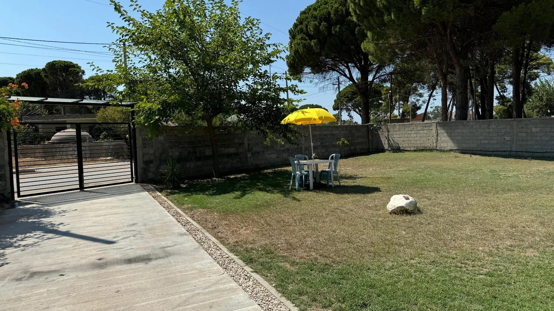 Vlorë Lazaj Villa פארק נופש